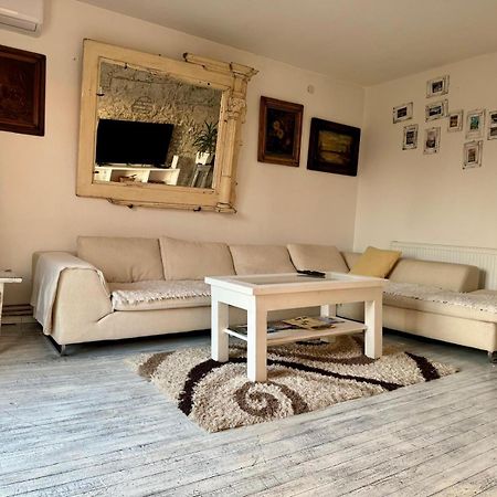 Mala Oaza Apartamento Čačak Exterior foto