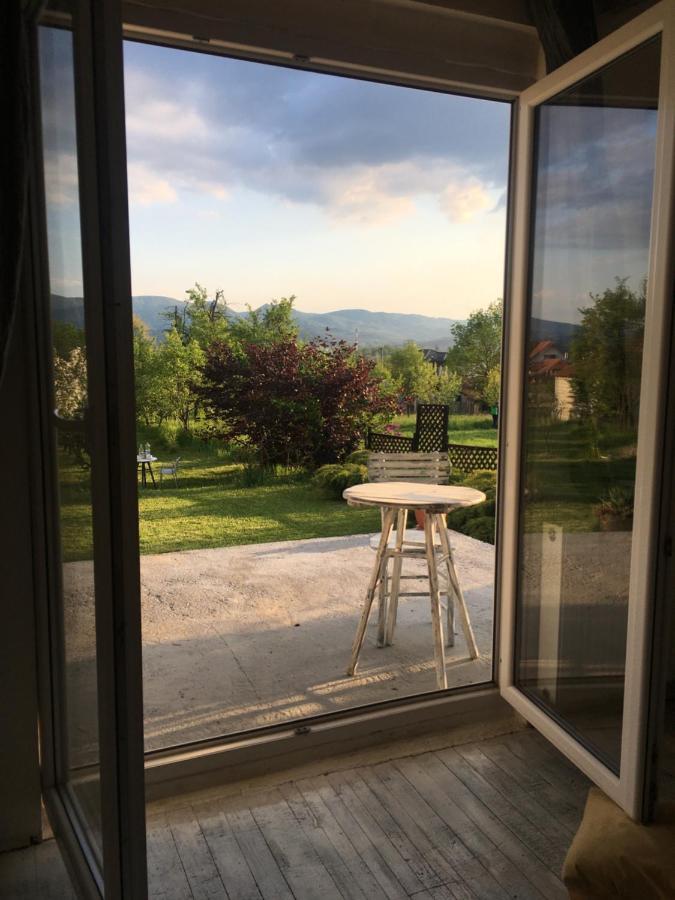 Mala Oaza Apartamento Čačak Exterior foto