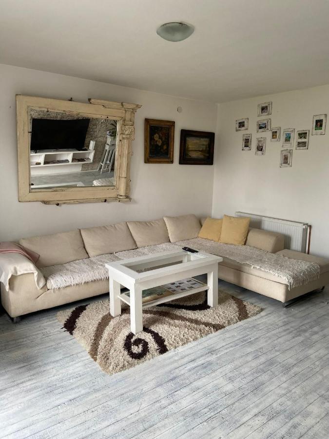 Mala Oaza Apartamento Čačak Exterior foto
