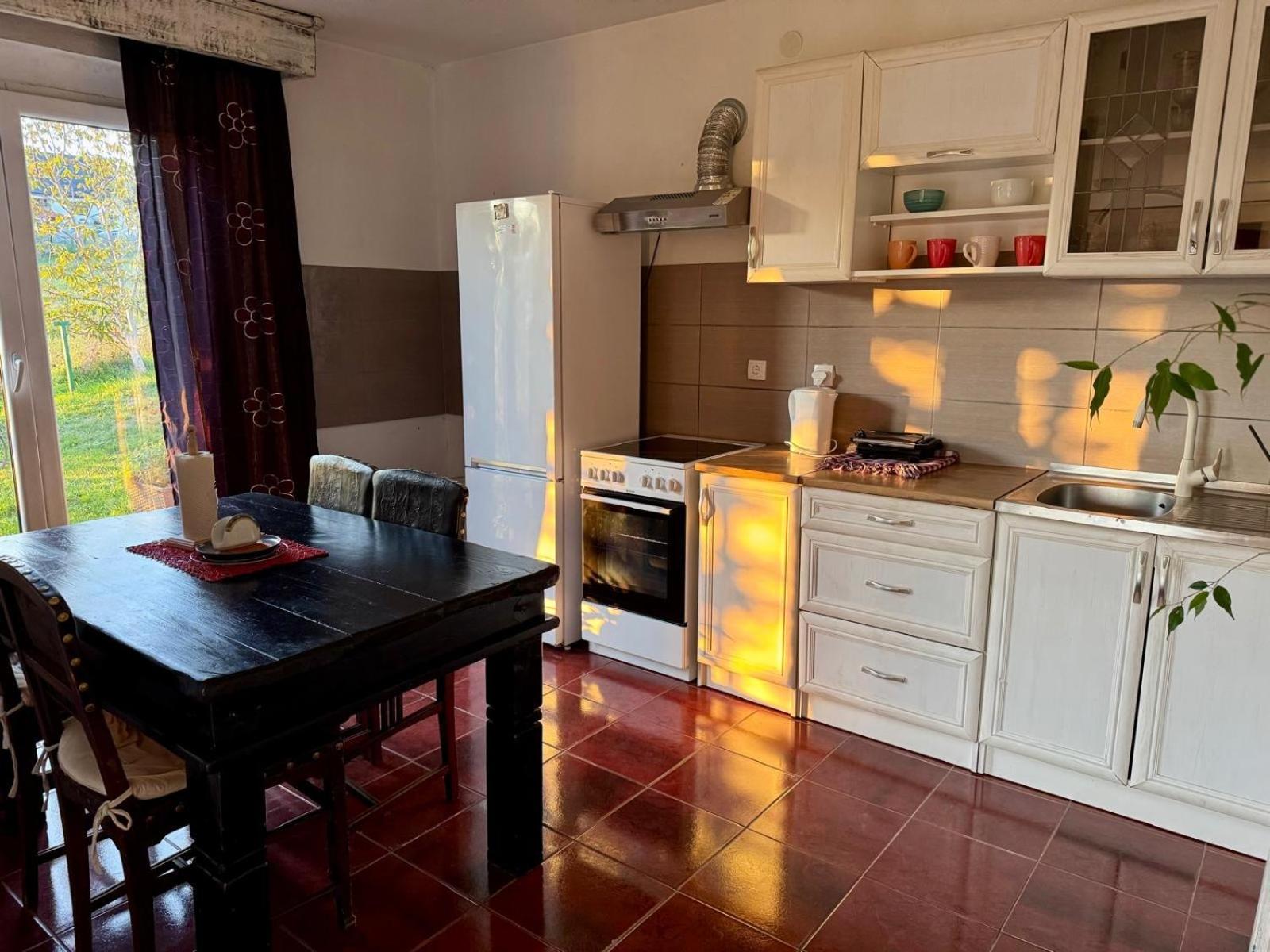 Mala Oaza Apartamento Čačak Exterior foto