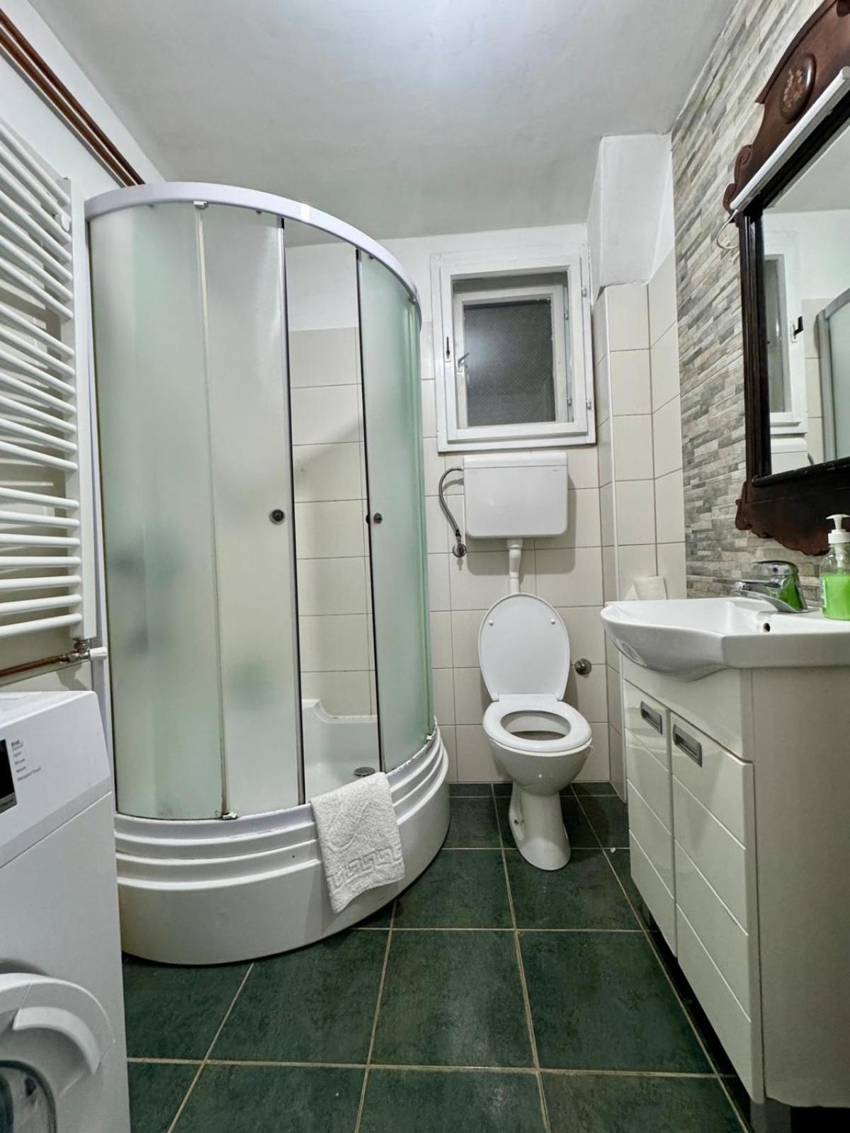 Mala Oaza Apartamento Čačak Exterior foto